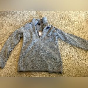 Patagonia womens pull over size medium, never worn, tags still on